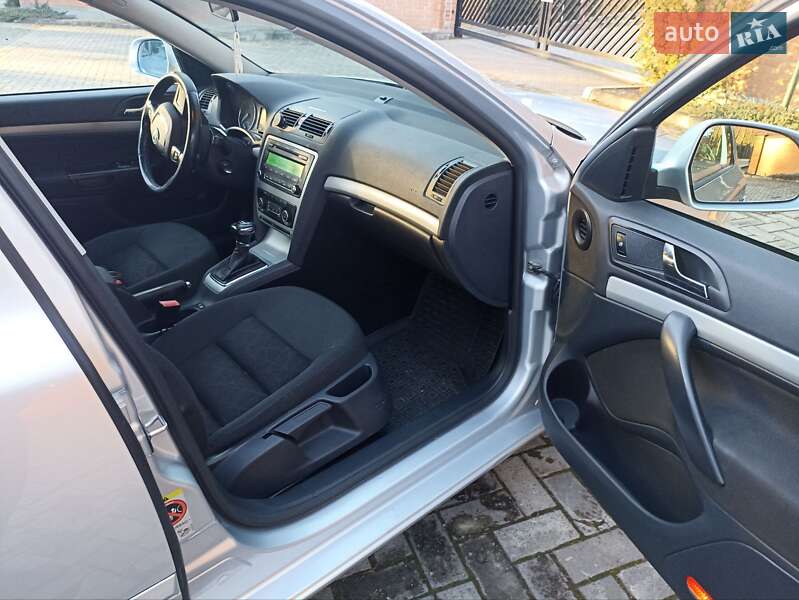 Лифтбек Skoda Octavia 2012 в Львове