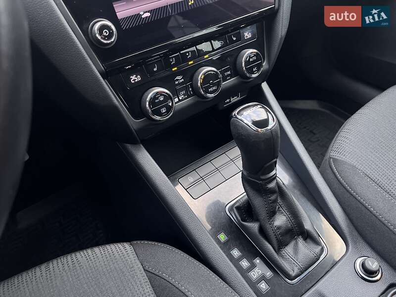 Универсал Skoda Octavia 2019 в Житомире фото 21 Универсал Skoda Octavia 2019 в Житомире