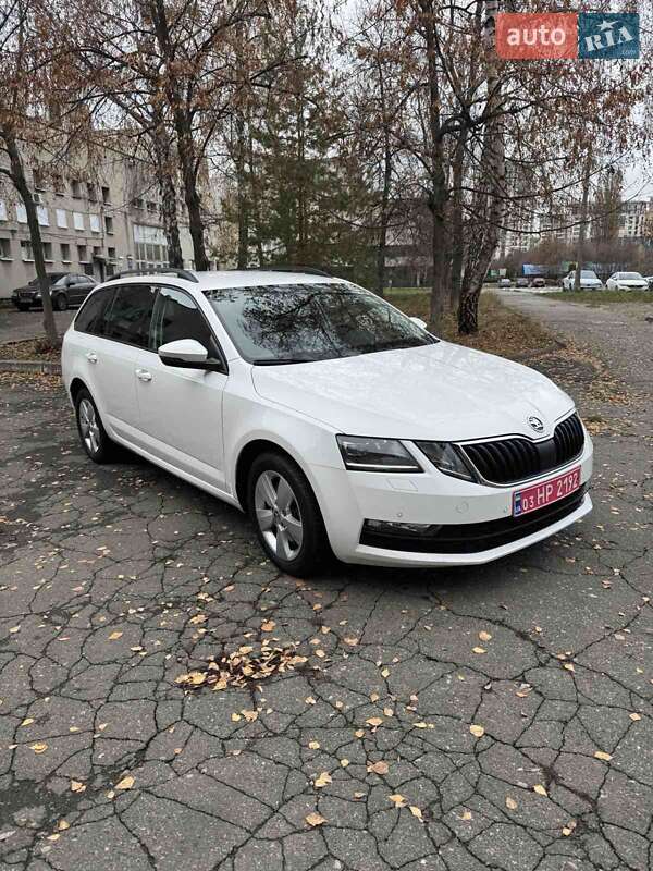 Универсал Skoda Octavia 2020 в Киеве фото Универсал Skoda Octavia 2020 в Киеве