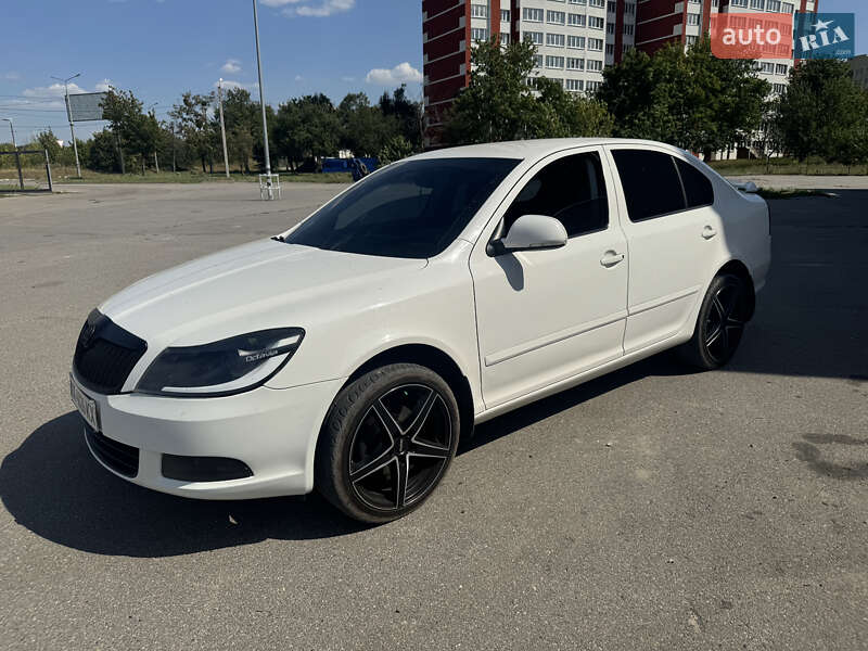 Лифтбек Skoda Octavia 2010 в Харькове фото 2 Лифтбек Skoda Octavia 2010 в Харькове