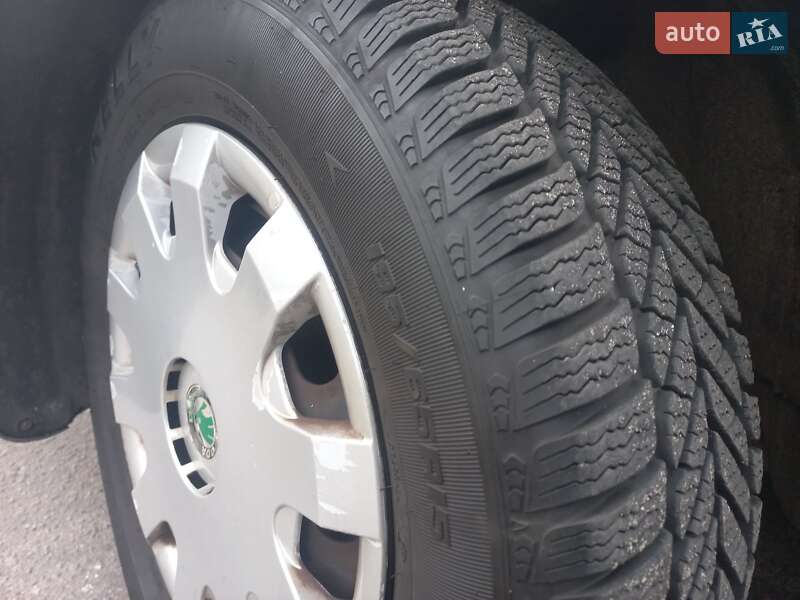 Лифтбек Skoda Octavia 2005 в Сумах