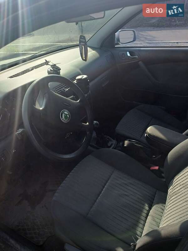 Лифтбек Skoda Octavia 2003 в Полтаве фото 4 Лифтбек Skoda Octavia 2003 в Полтаве