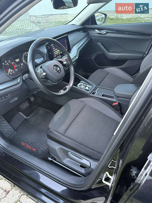 Ліфтбек Skoda Octavia 2022 в Чернівцях