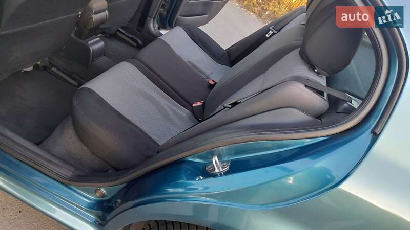 Лифтбек Skoda Octavia 2003 в Киеве