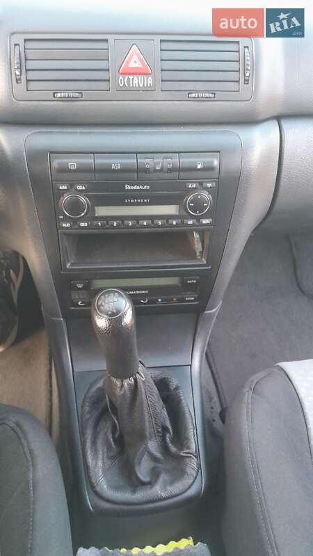 Лифтбек Skoda Octavia 2003 в Киеве