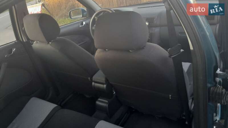 Лифтбек Skoda Octavia 2003 в Киеве