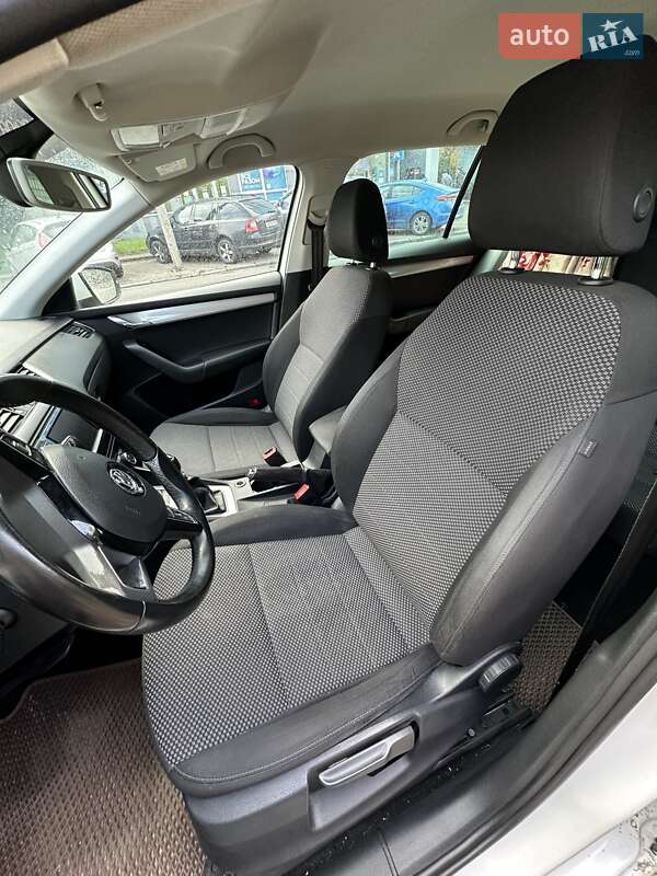 Универсал Skoda Octavia 2016 в Киеве фото 16 Универсал Skoda Octavia 2016 в Киеве