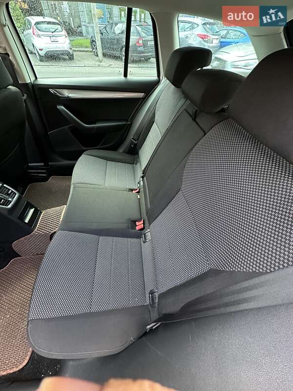 Универсал Skoda Octavia 2016 в Киеве фото 20 Универсал Skoda Octavia 2016 в Киеве