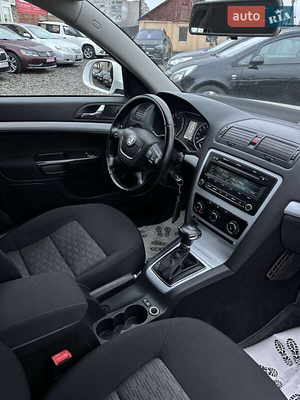Универсал Skoda Octavia 2011 в Смеле фото 19 Универсал Skoda Octavia 2011 в Смеле
