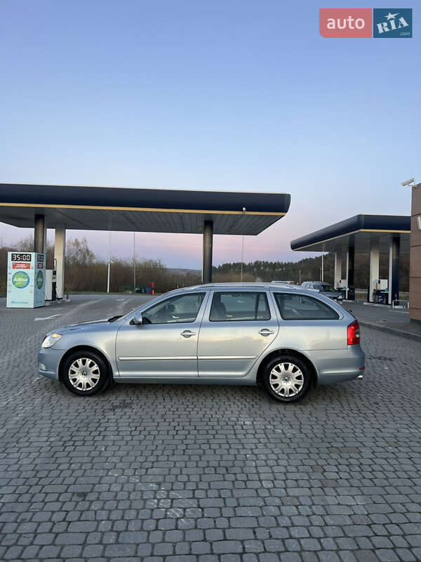Универсал Skoda Octavia 2010 в Львове