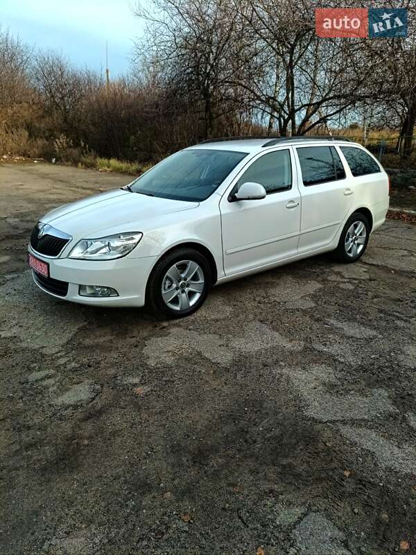 Универсал Skoda Octavia 2011 в Киеве фото Универсал Skoda Octavia 2011 в Киеве