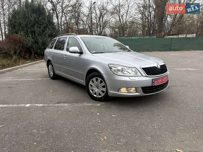 Универсал Skoda Octavia 2010 в Комсомольском фото Универсал Skoda Octavia 2010 в Комсомольском