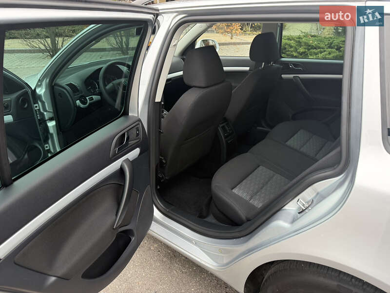 Универсал Skoda Octavia 2010 в Комсомольском фото 7 Универсал Skoda Octavia 2010 в Комсомольском