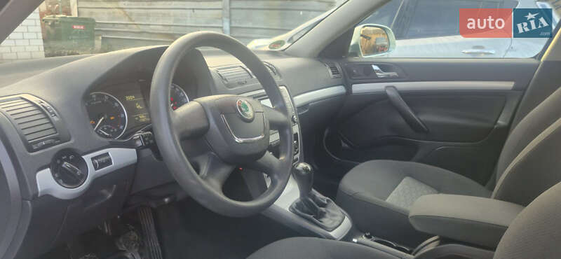 Універсал Skoda Octavia 2010 в Житомирі