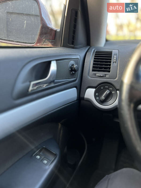 Лифтбек Skoda Octavia 2011 в Знаменке