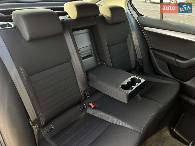 Лифтбек Skoda Octavia 2017 в Львове фото 36 Лифтбек Skoda Octavia 2017 в Львове