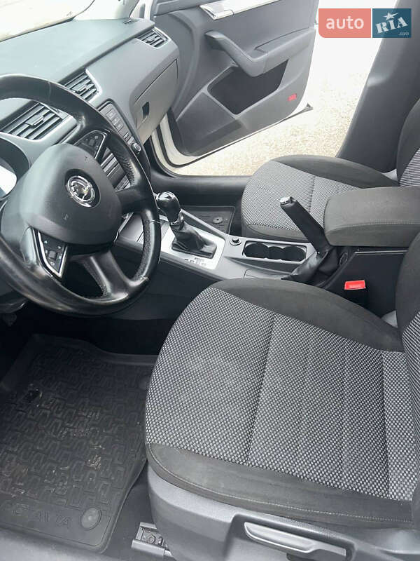 Лифтбек Skoda Octavia 2013 в Киеве фото 18 Лифтбек Skoda Octavia 2013 в Киеве