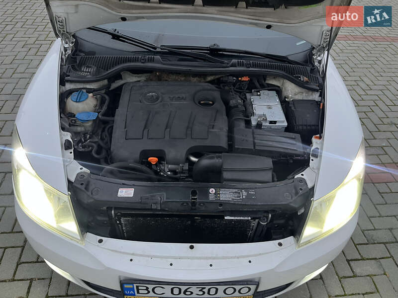 Лифтбек Skoda Octavia 2010 в Золочеве