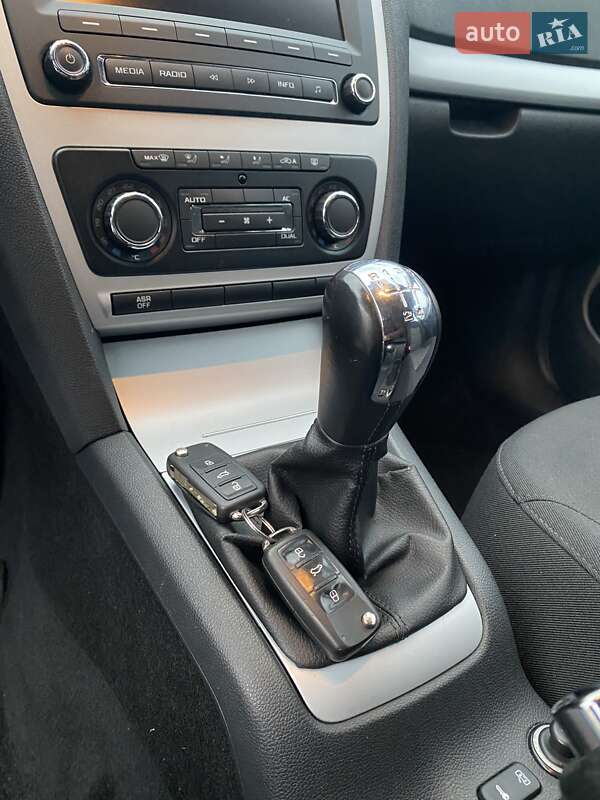 Универсал Skoda Octavia 2010 в Полтаве