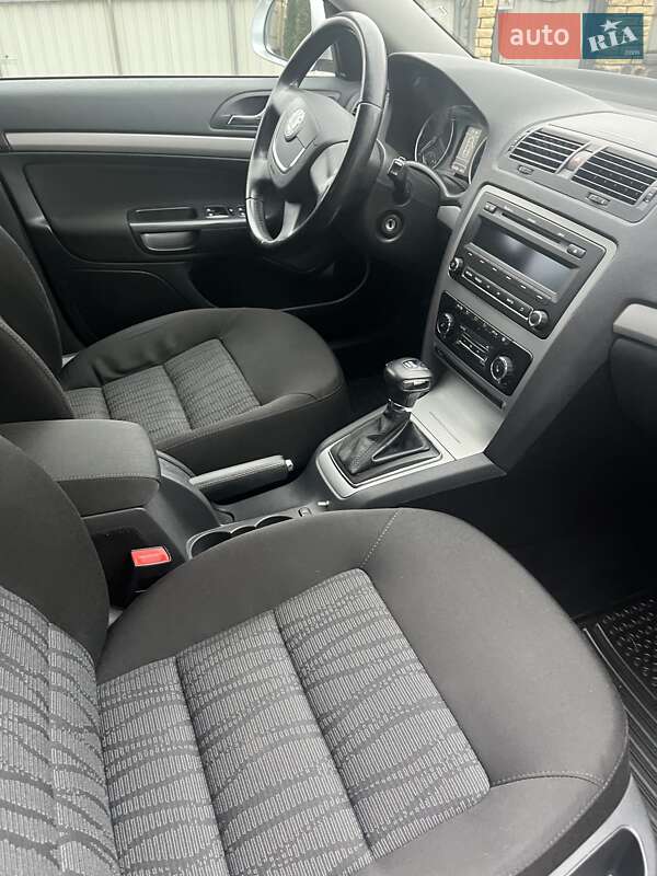 Универсал Skoda Octavia 2011 в Виннице