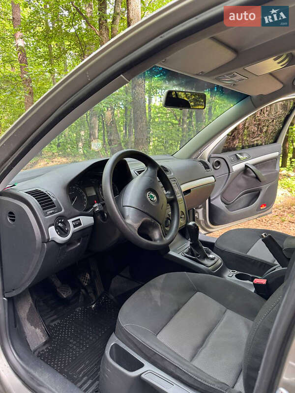 Лифтбек Skoda Octavia 2007 в Мукачево