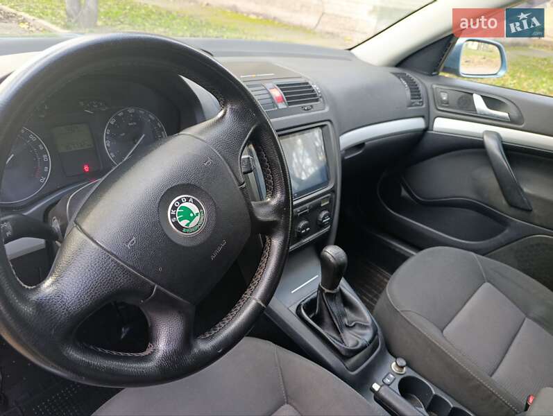 Лифтбек Skoda Octavia 2007 в Каменском