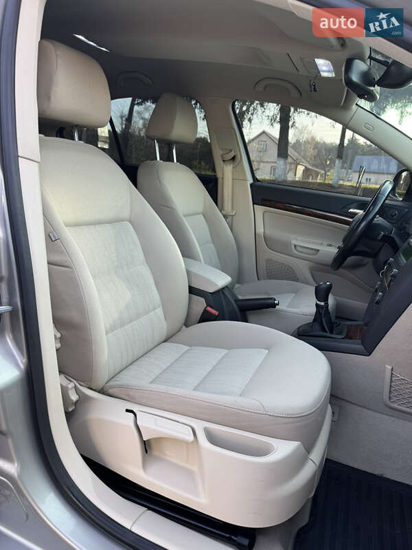 Лифтбек Skoda Octavia 2009 в Радивилове