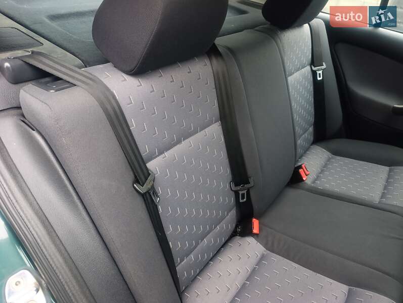 Ліфтбек Skoda Octavia 2006 в Рівному