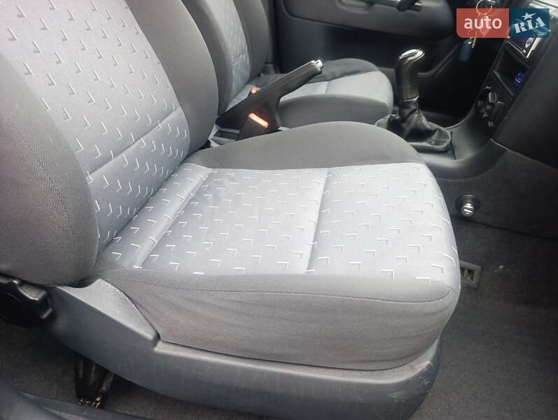 Ліфтбек Skoda Octavia 2006 в Рівному