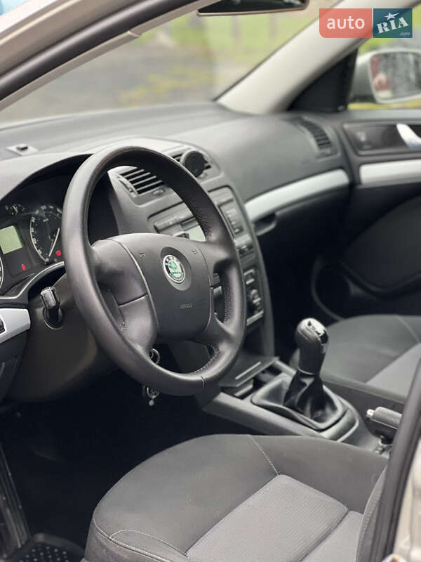 Лифтбек Skoda Octavia 2007 в Львове