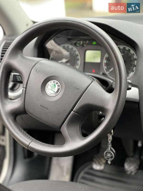 Лифтбек Skoda Octavia 2007 в Львове