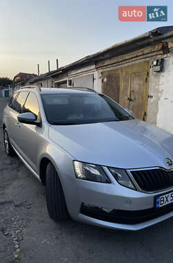 Универсал Skoda Octavia 2018 в Хмельницком