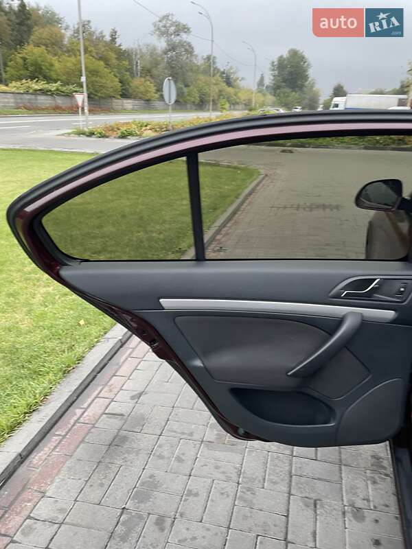 Лифтбек Skoda Octavia 2012 в Киеве