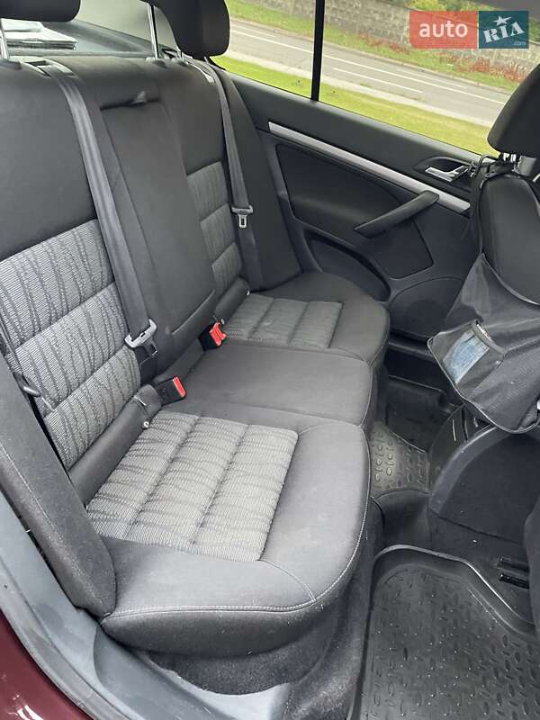 Лифтбек Skoda Octavia 2012 в Киеве