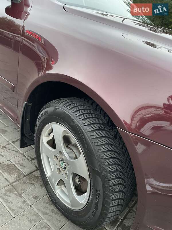 Лифтбек Skoda Octavia 2012 в Киеве