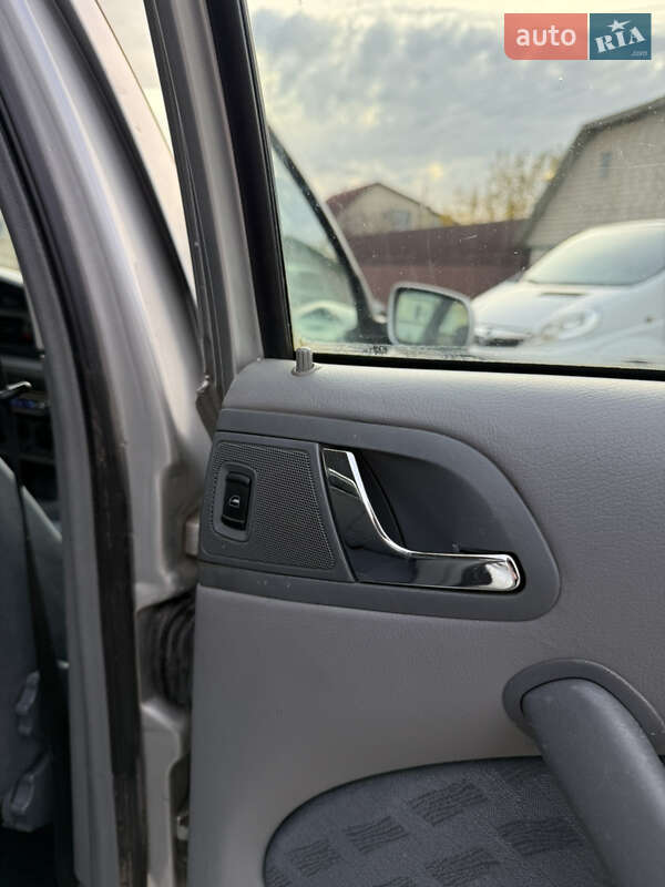 Лифтбек Skoda Octavia 1998 в Чернигове