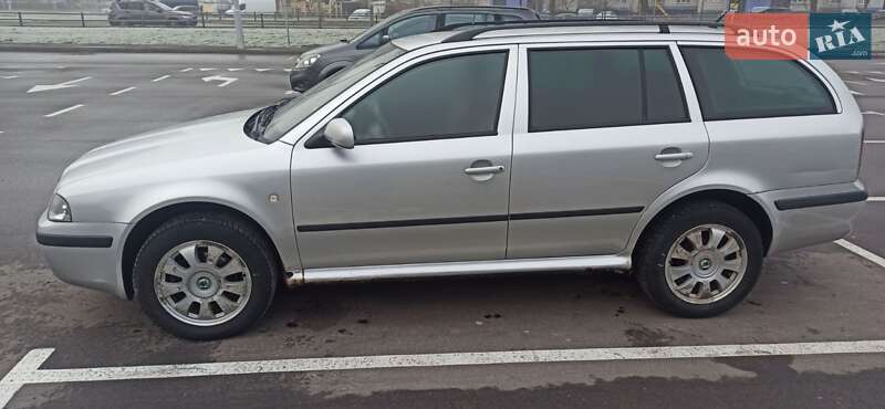Универсал Skoda Octavia 2004 в Чернигове
