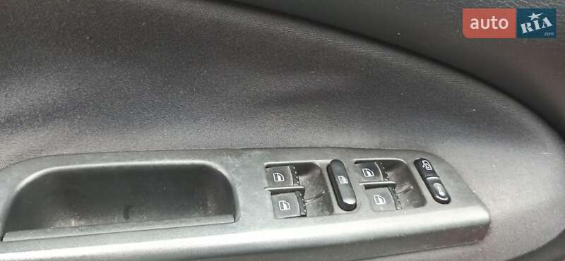 Универсал Skoda Octavia 2004 в Чернигове