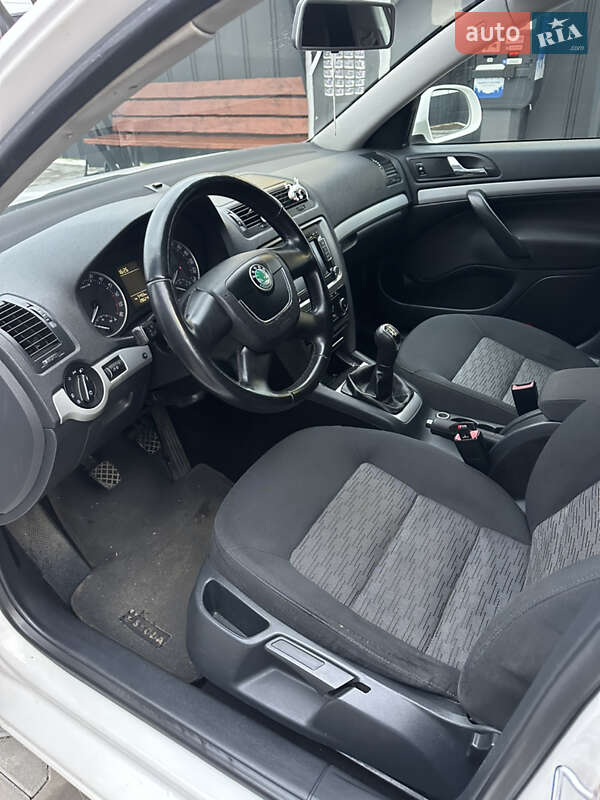 Универсал Skoda Octavia 2011 в Хусте