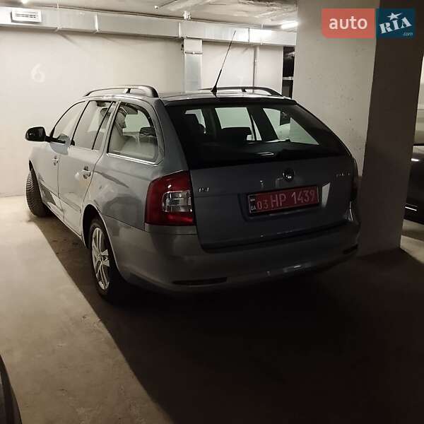 Универсал Skoda Octavia 2009 в Одессе