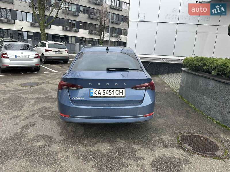 Ліфтбек Skoda Octavia 2021 в Києві