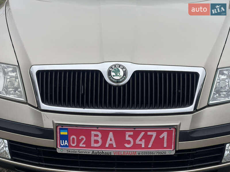 Лифтбек Skoda Octavia 2005 в Умани