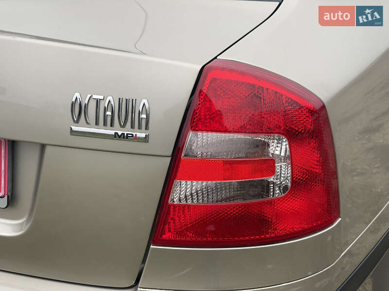 Лифтбек Skoda Octavia 2005 в Умани