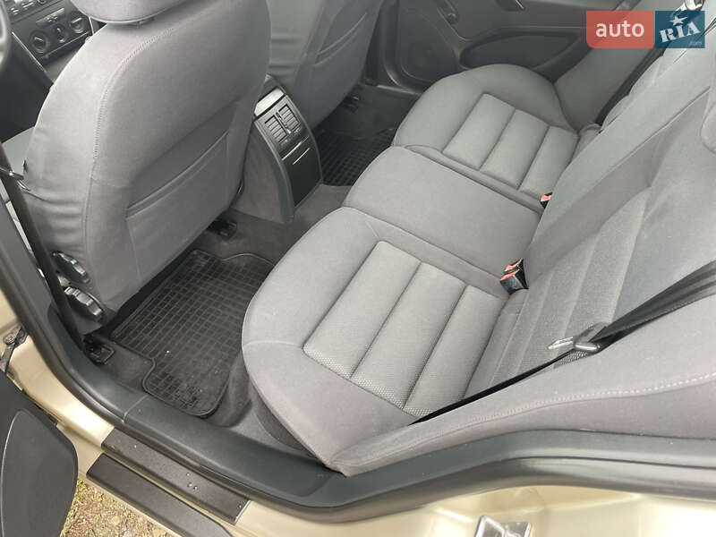 Лифтбек Skoda Octavia 2005 в Умани