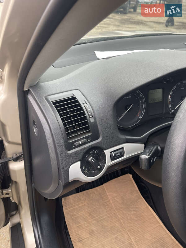 Лифтбек Skoda Octavia 2005 в Умани