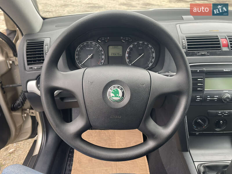 Лифтбек Skoda Octavia 2005 в Умани