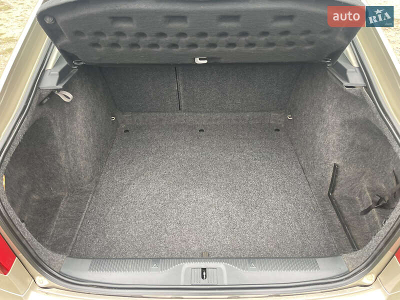 Лифтбек Skoda Octavia 2005 в Умани