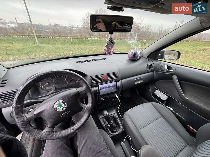 Лифтбек Skoda Octavia 2004 в Буче