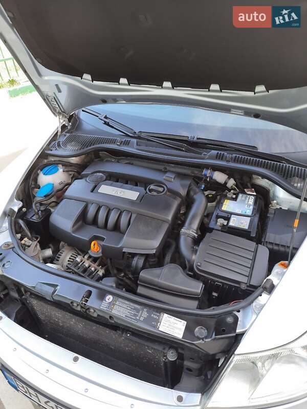 Лифтбек Skoda Octavia 2011 в Южном фото 7 Лифтбек Skoda Octavia 2011 в Южном