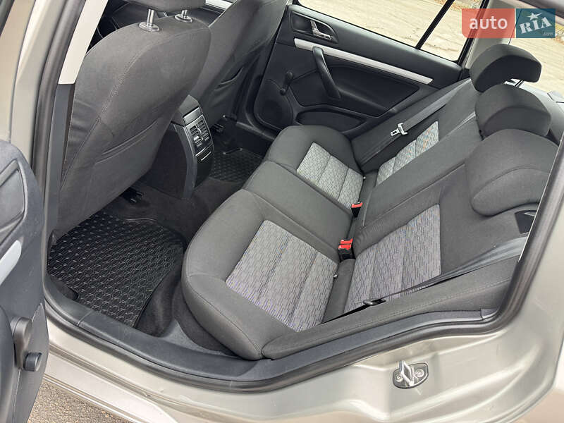 Универсал Skoda Octavia 2009 в Умани